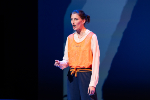 Verliebt Euch! im Schauspielhaus Wien, 25.10.2025 mit: Lisa Kärcher und Petra M. Kraxner; Foto (c) Lukas Dostal